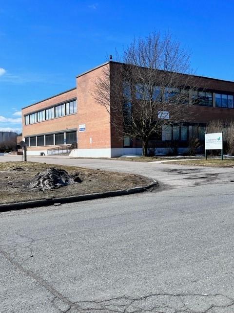 100 STROWGER Boulevard