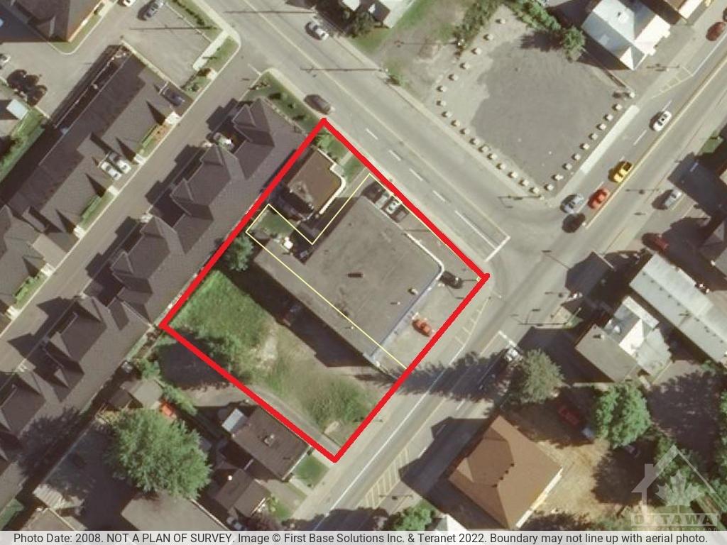 1898-1942 LAURIER Street