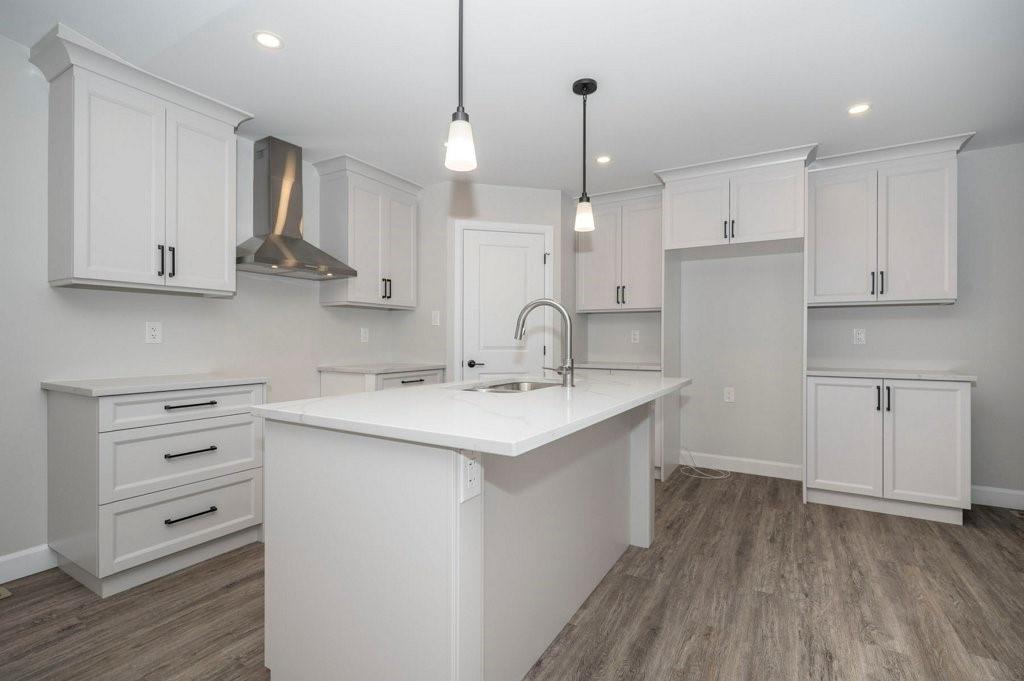 28 FORRESTER Way