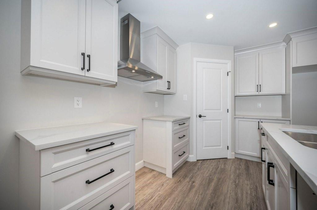 28 FORRESTER Way