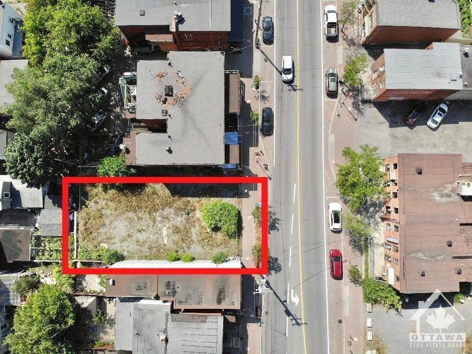 816 SOMERSET Street W