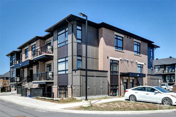 320 TULUM Crescent, Kanata
