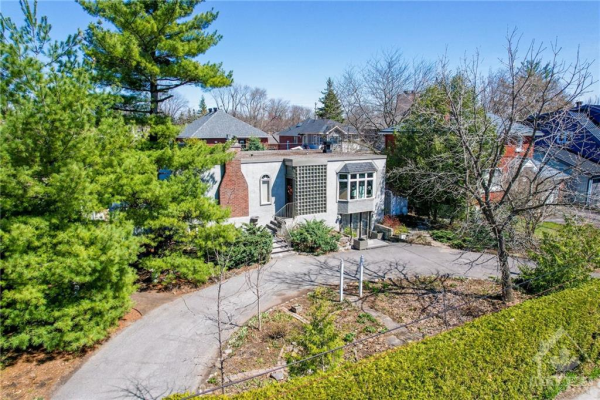 493 HIGHCROFT Avenue, Ottawa