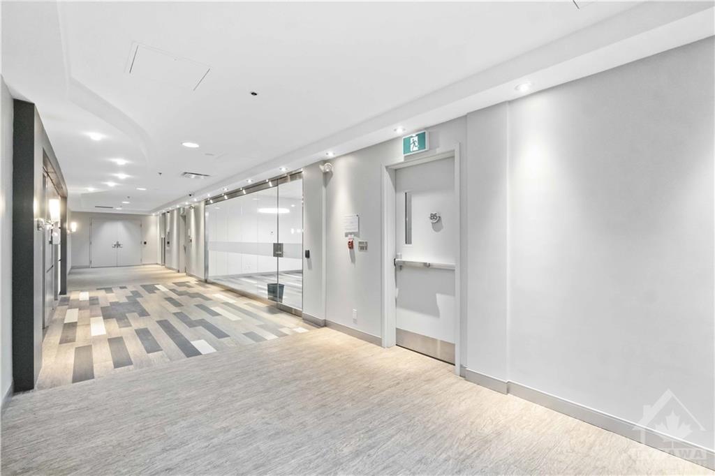 450 MARCH Road, #500
