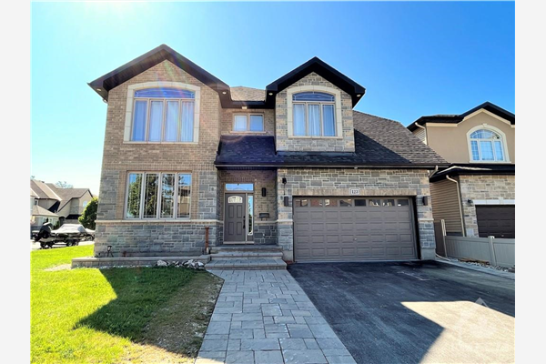 123 GRAINSTONE Way, Kanata
