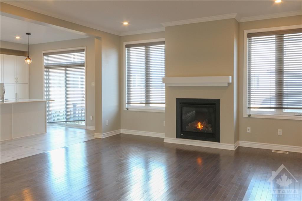 670 DECOEUR Drive