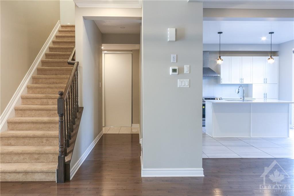 670 DECOEUR Drive