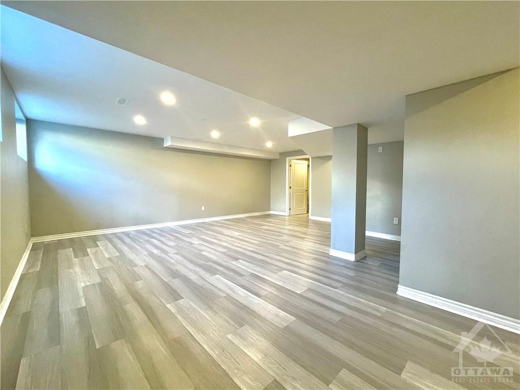 670 DECOEUR Drive