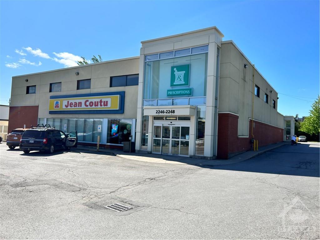 2246 LAURIER Street, #206A