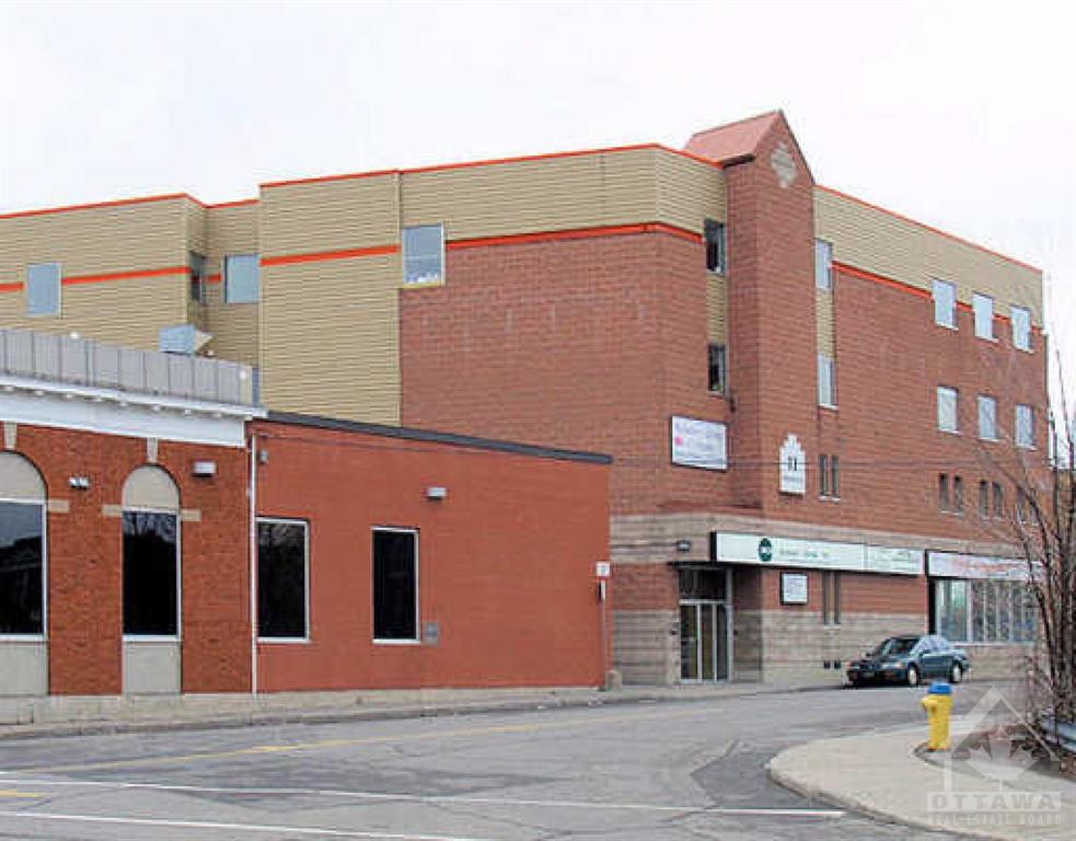 11 ROSEMOUNT Avenue, #100