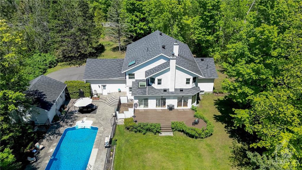 1120 BOSQUE Crescent