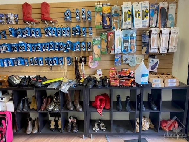 18 BEECHWOOD Avenue, #102