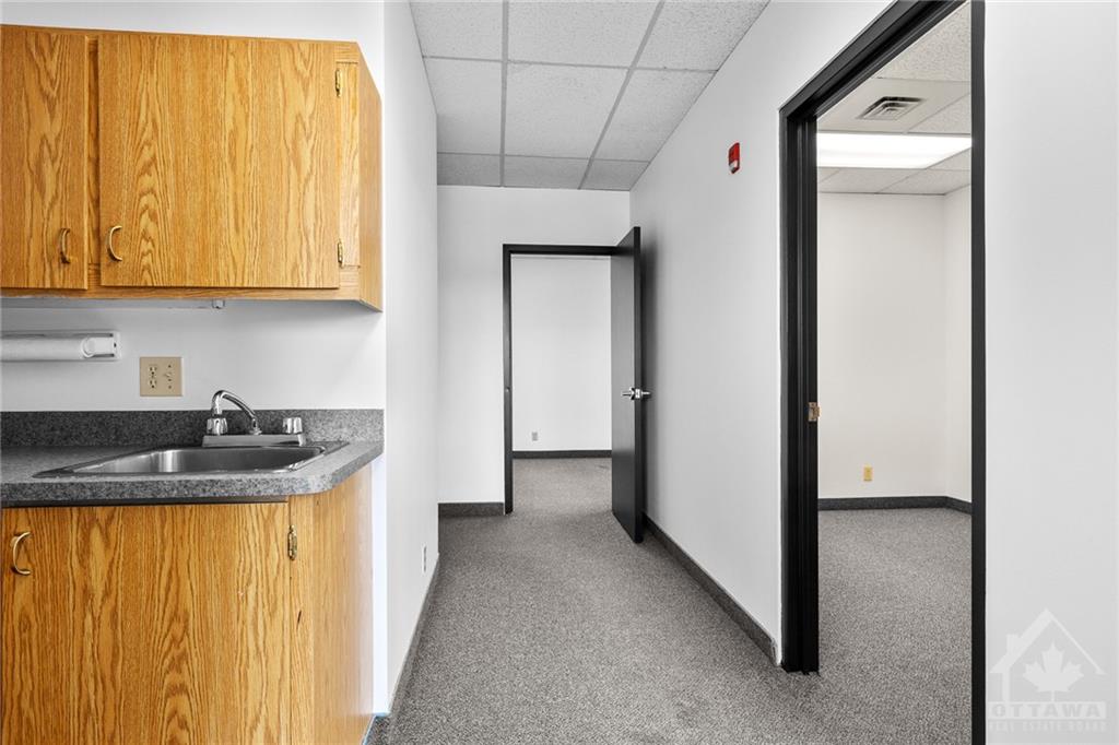 770 BROADVIEW Avenue, #206