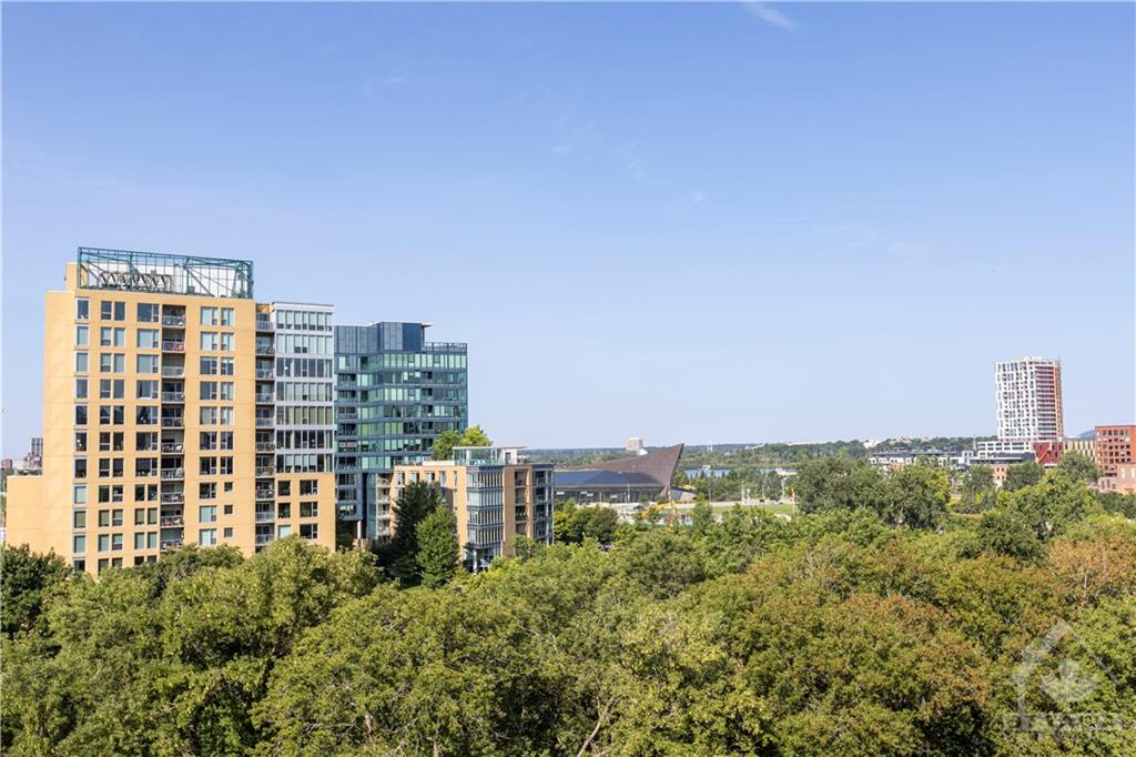 85 BRONSON Avenue, #806
