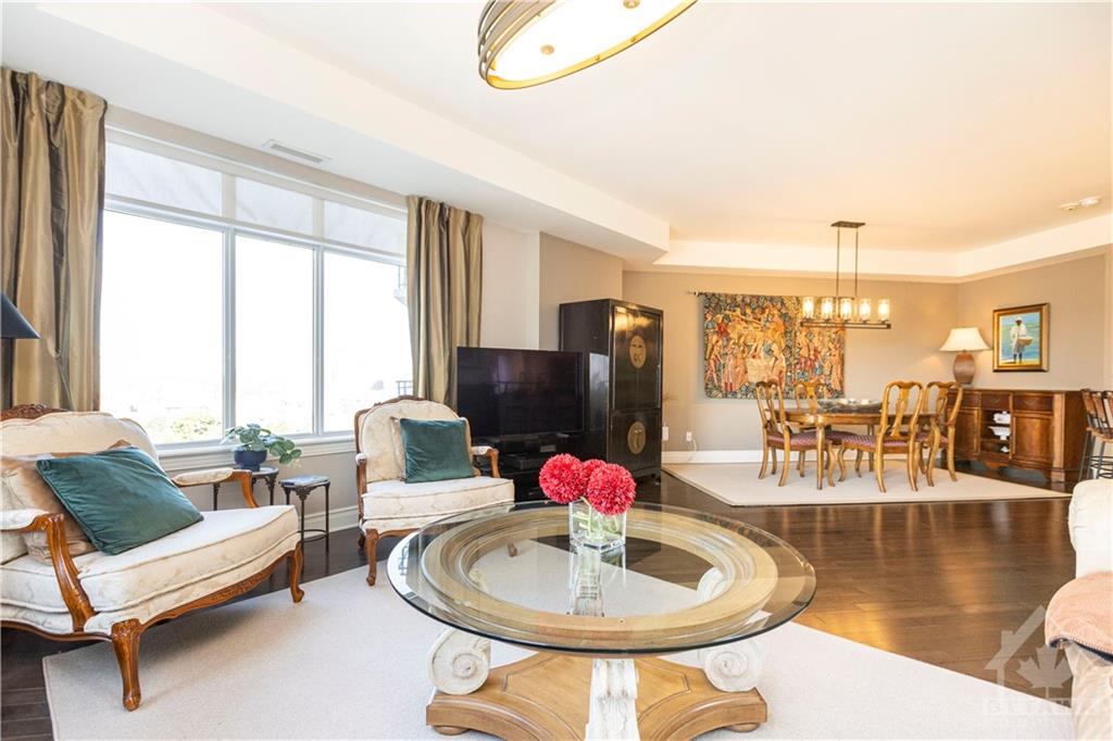 85 BRONSON Avenue, #806