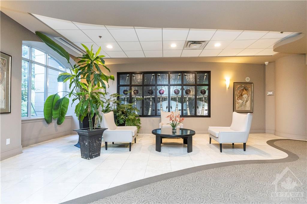 85 BRONSON Avenue, #806