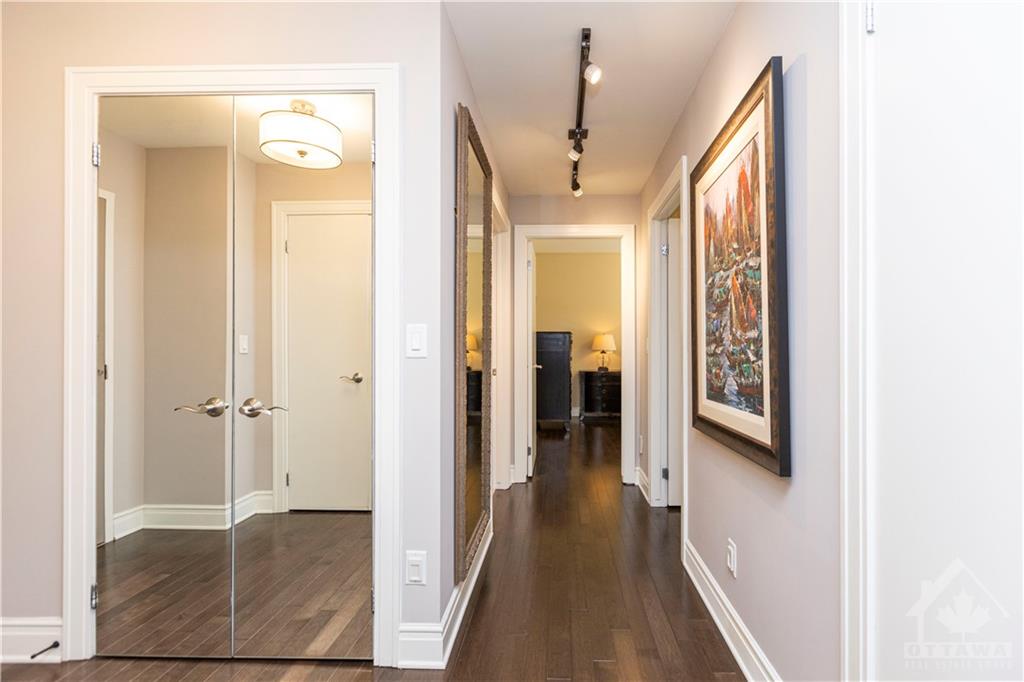 85 BRONSON Avenue, #806