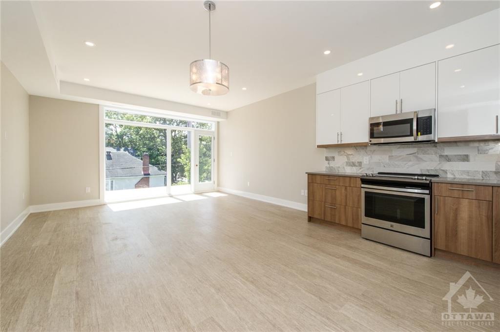 423 RAVENHILL Avenue