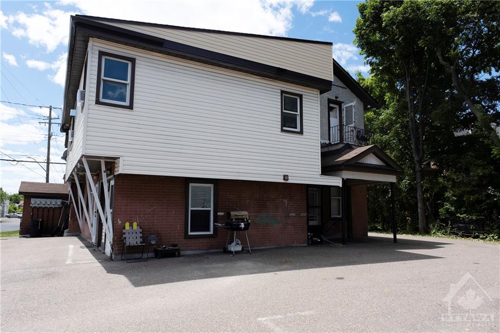 229 ELGIN Street