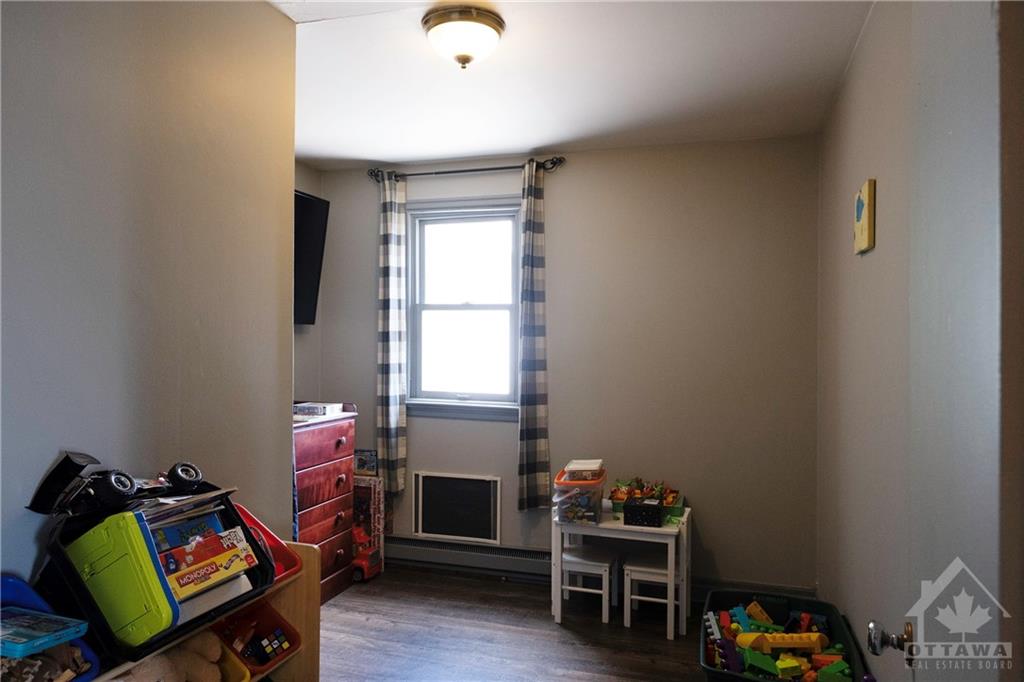 229 ELGIN Street