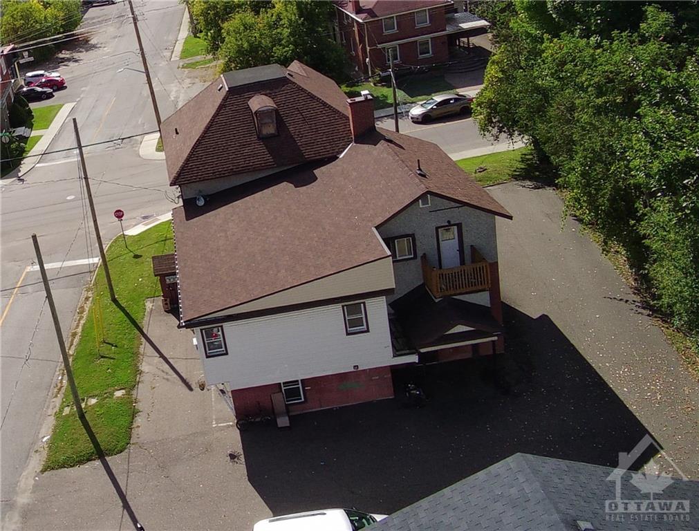229 ELGIN Street