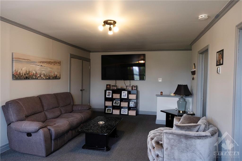 229 ELGIN Street