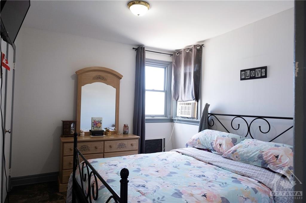 229 ELGIN Street