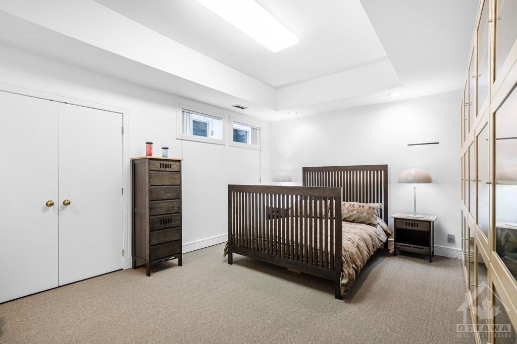 1270 ROYAL PALM Crescent