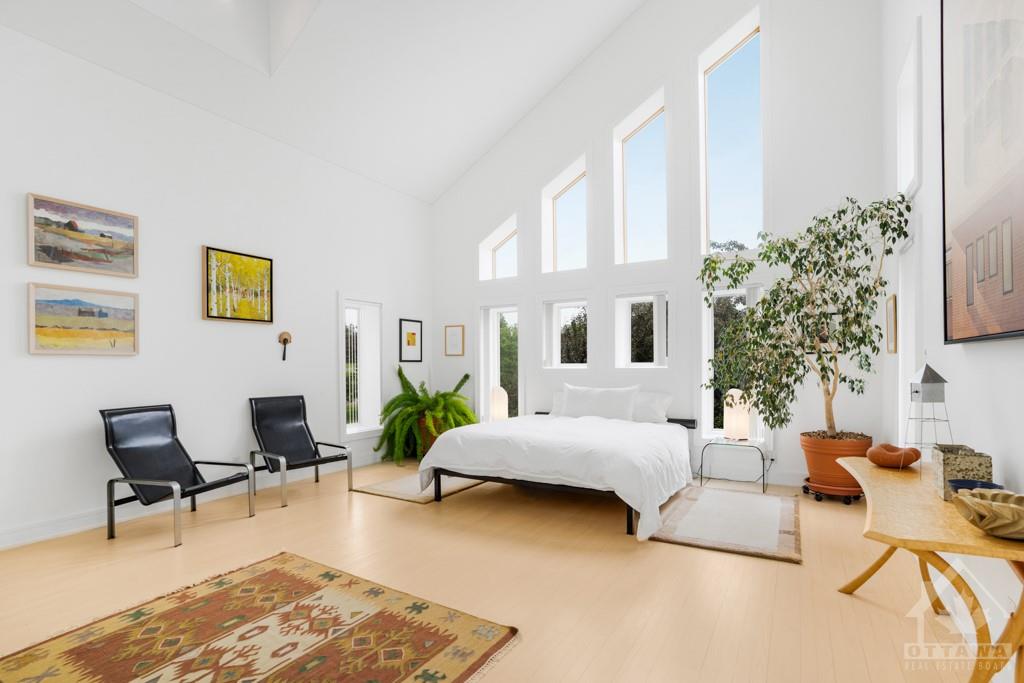 1270 ROYAL PALM Crescent