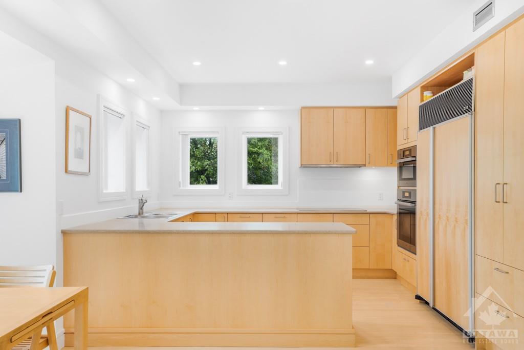 1270 ROYAL PALM Crescent