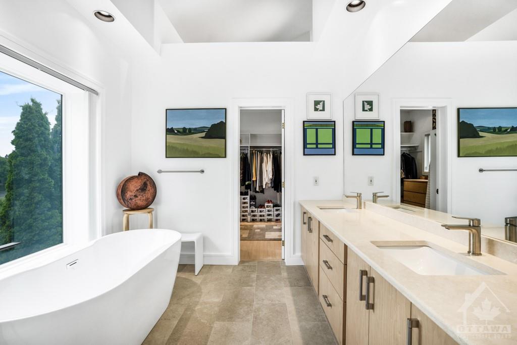 1270 ROYAL PALM Crescent