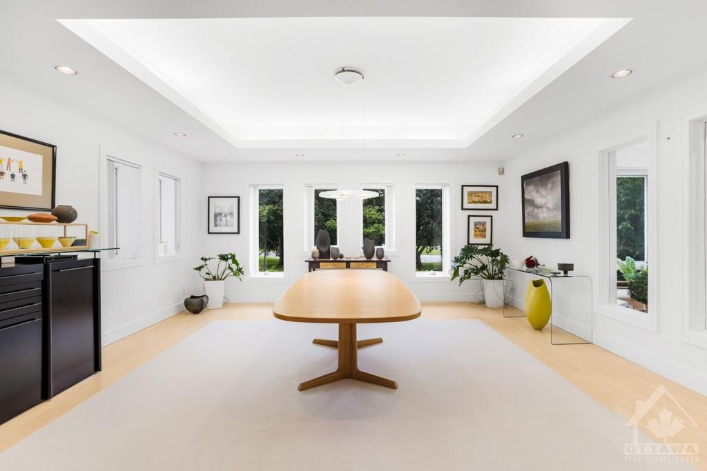 1270 ROYAL PALM Crescent