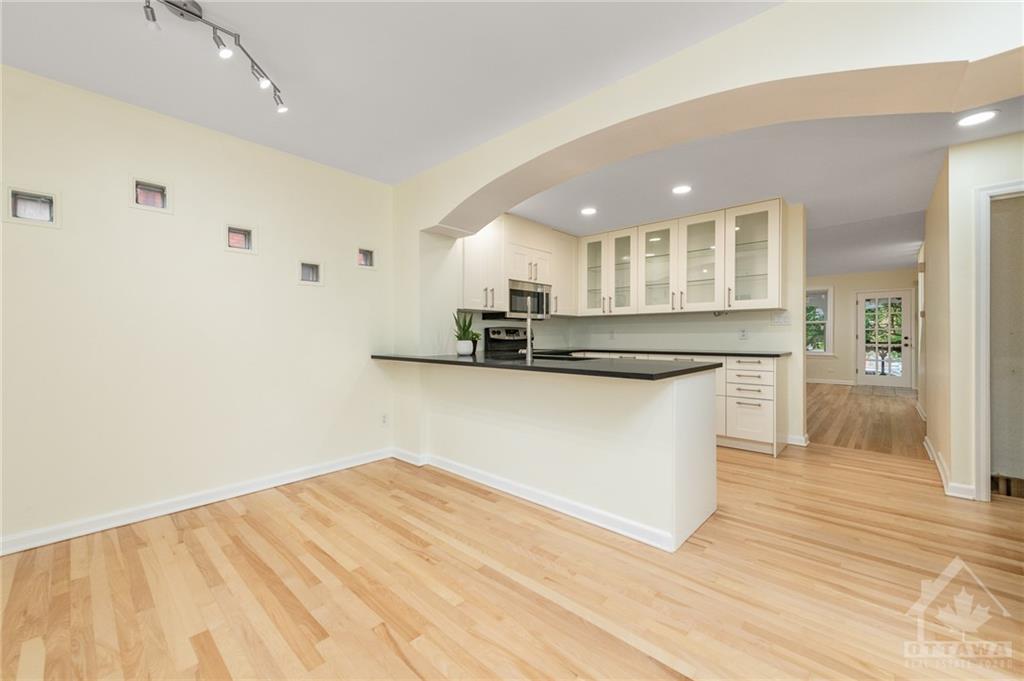48 SECOND Avenue