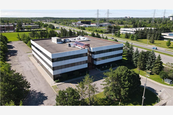 2465 ST LAURENT Boulevard, Ottawa