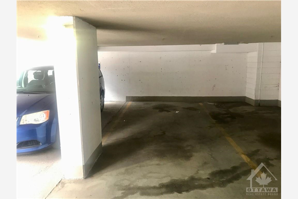 138 SOMERSET ST W Street, Ottawa