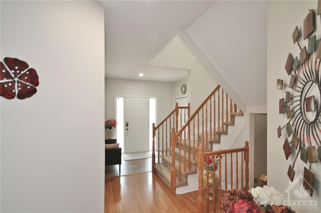 120 BANDELIER Way