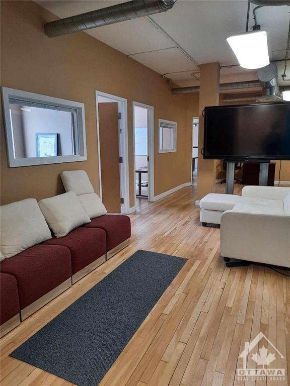 290 PICTON Avenue, #201