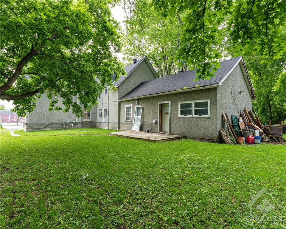 6607, 6609, 6613 FOURTH LINE Road