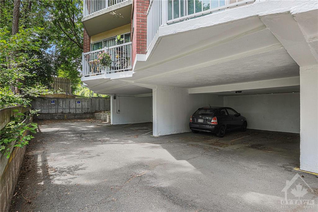1160 MERIVALE Road