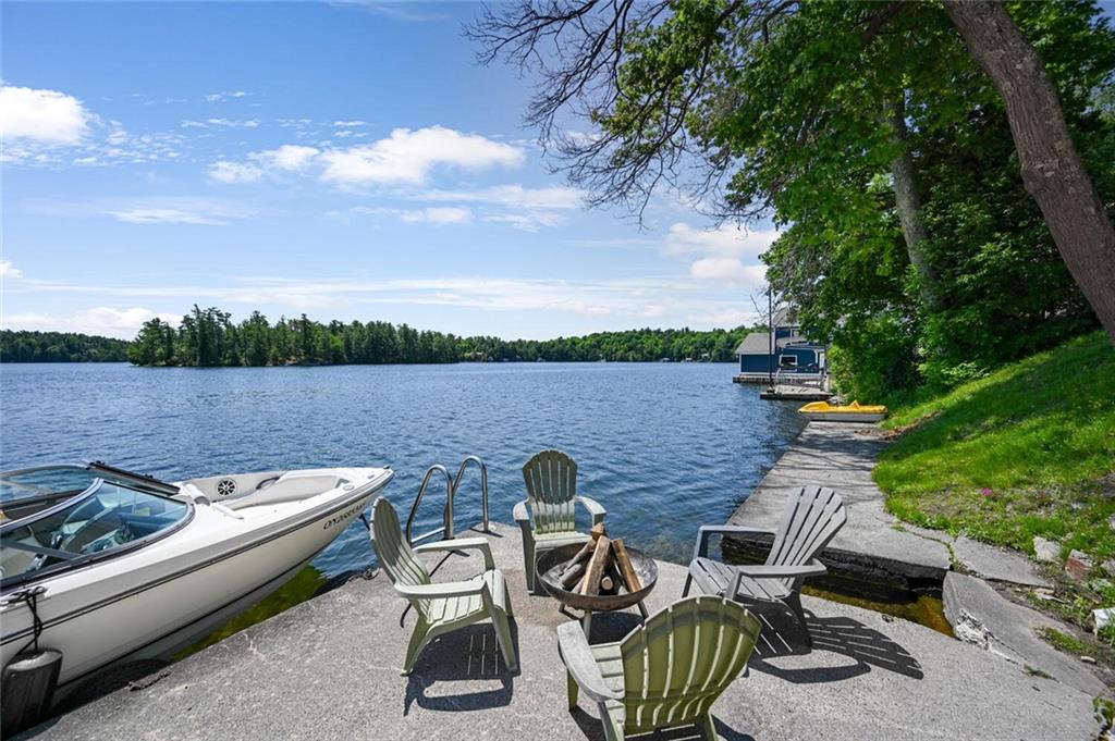 954 LOON BAY Lane