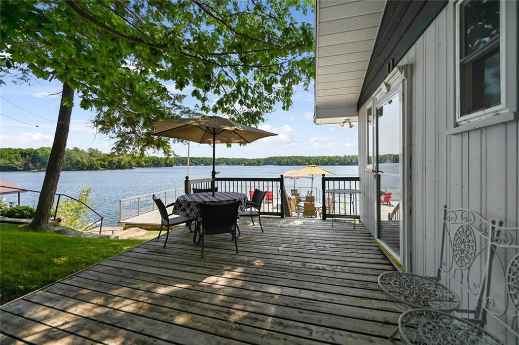 954 LOON BAY Lane