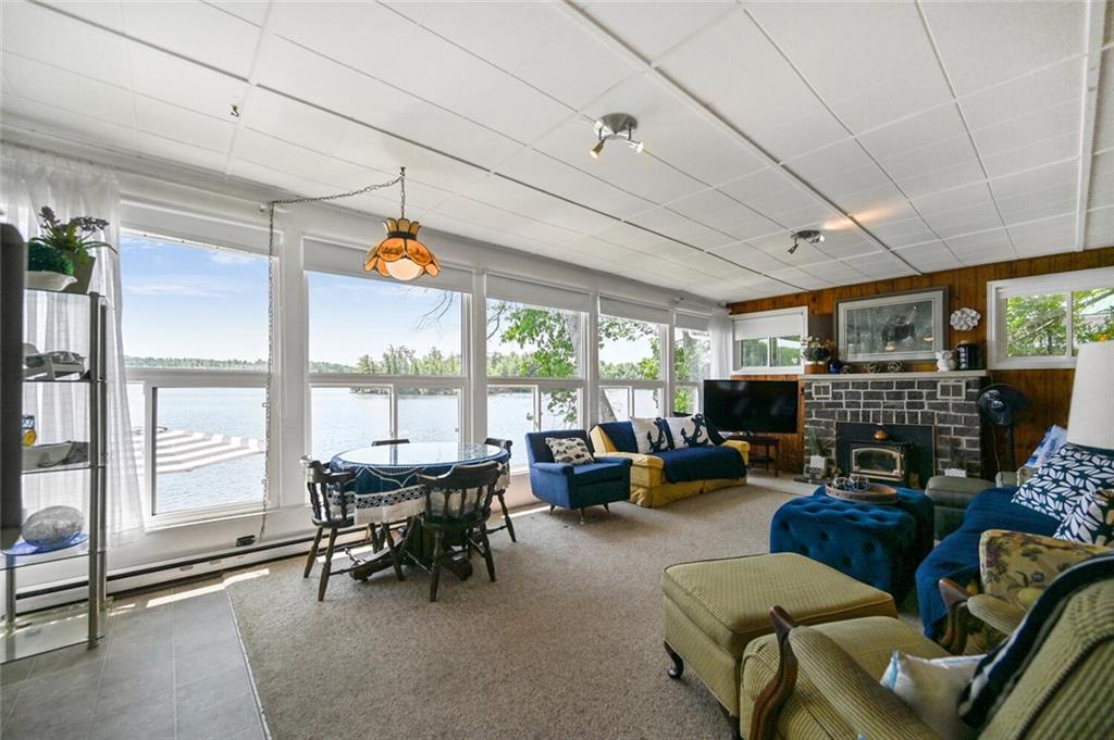 954 LOON BAY Lane