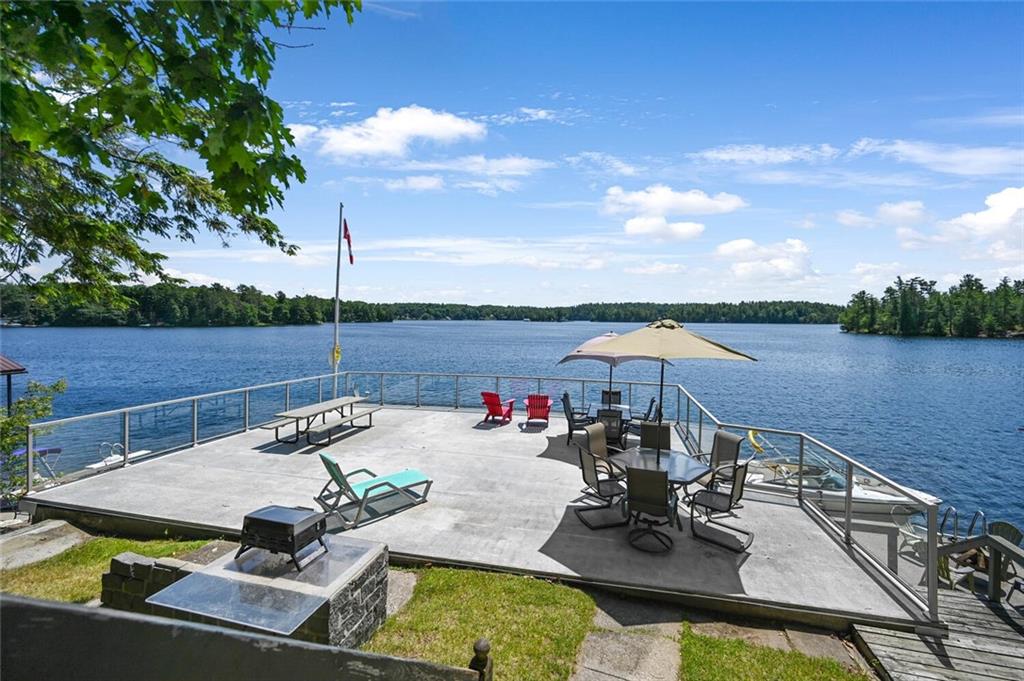 954 LOON BAY Lane