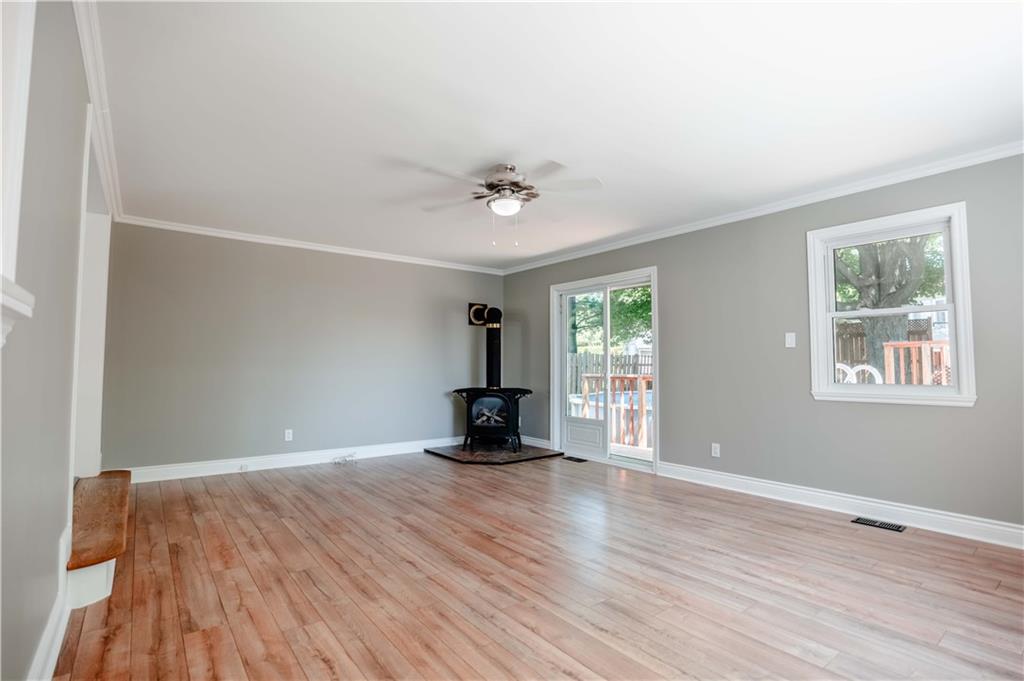 1661 SECOND Street W