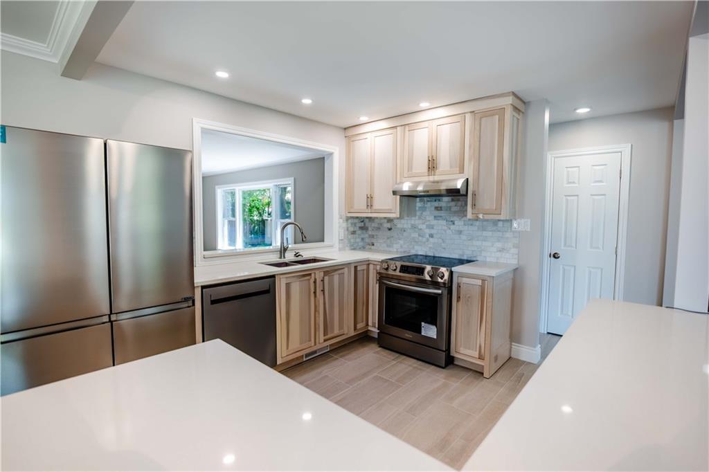 1661 SECOND Street W