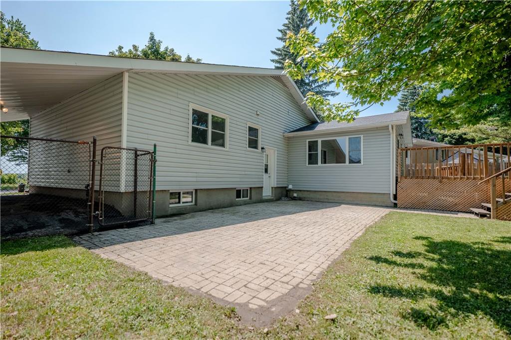 1661 SECOND Street W