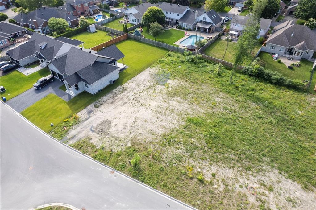 1616 OXBRIDGE Drive