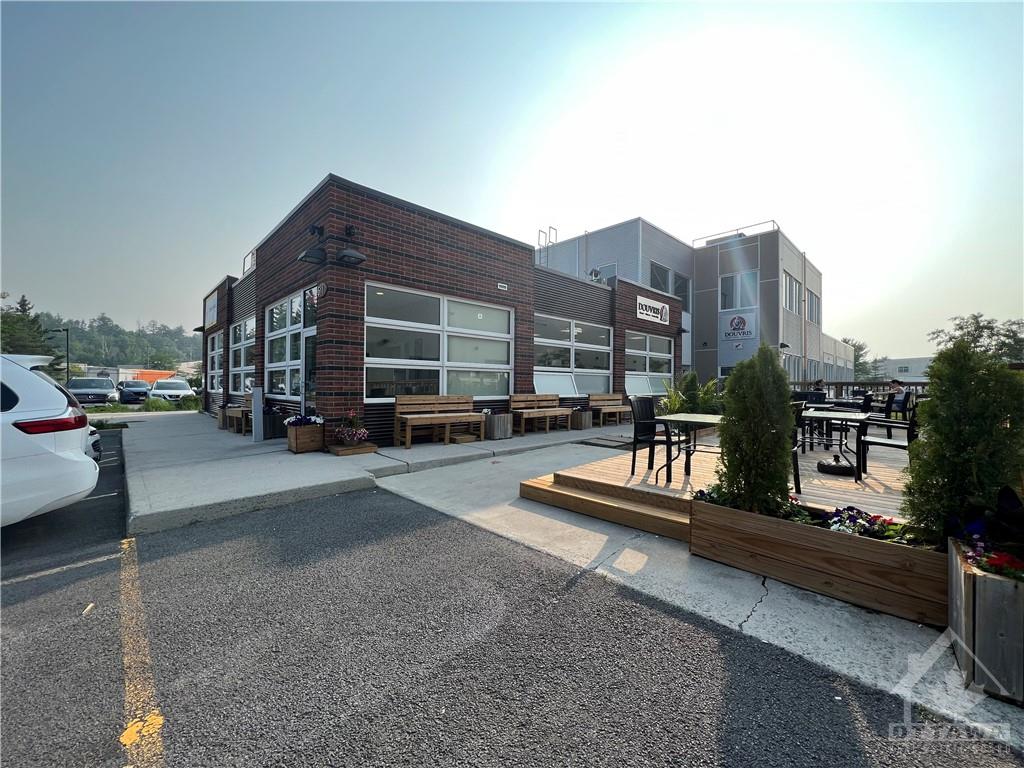511 LACOLLE Way
