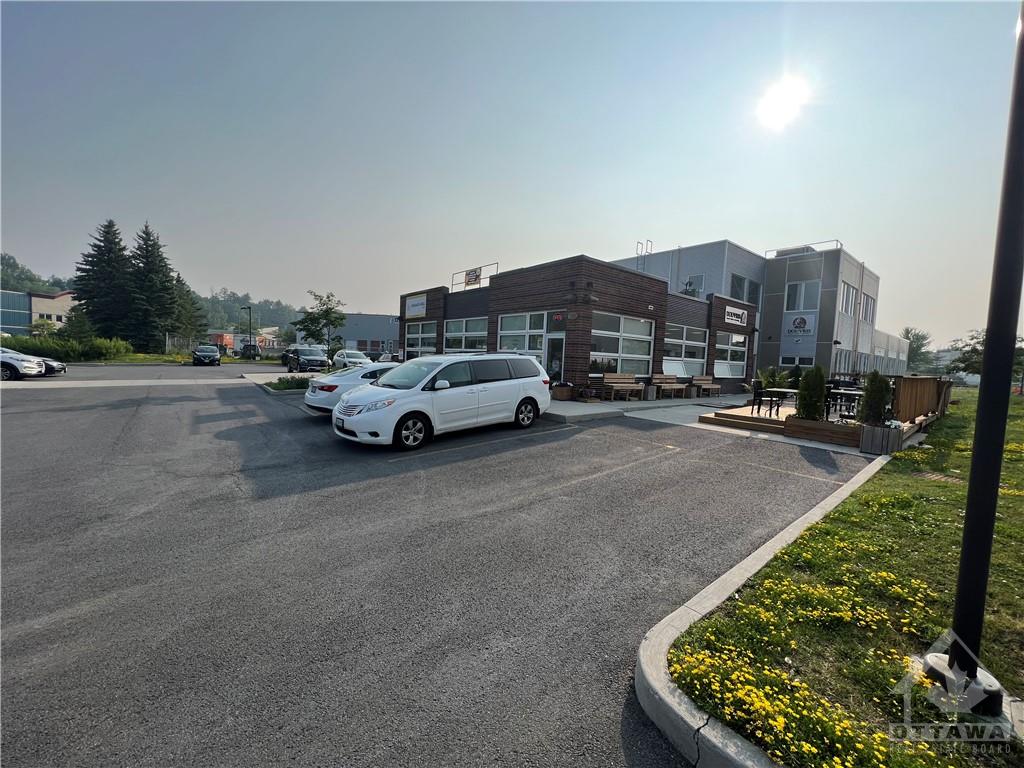 511 LACOLLE Way