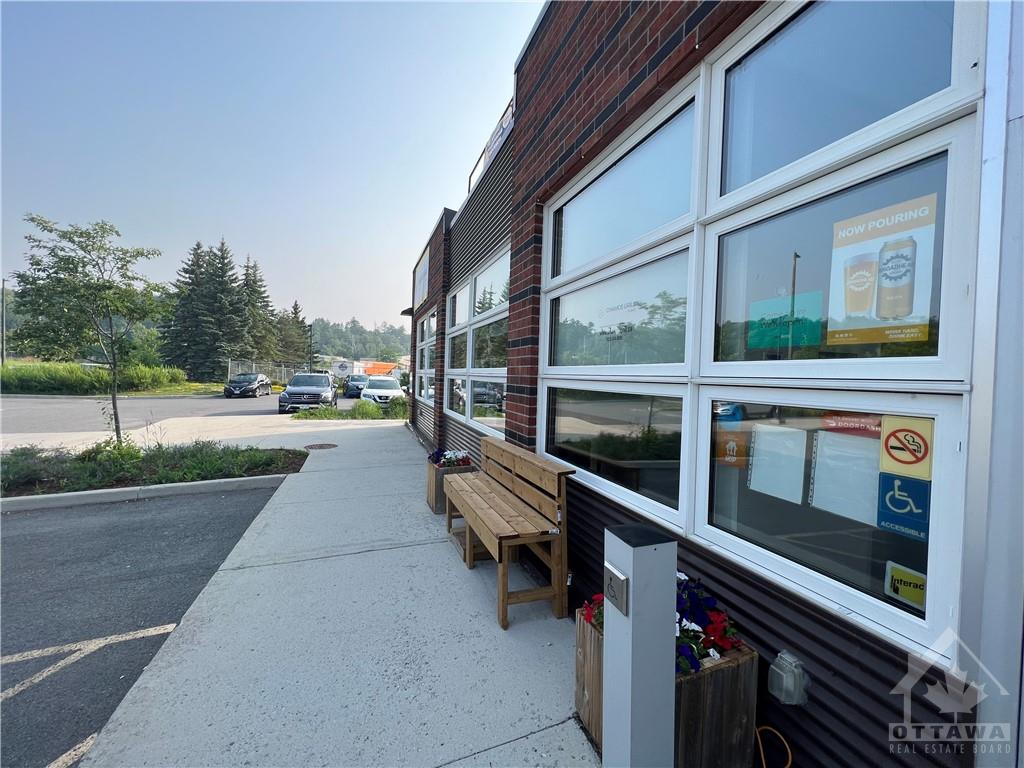 511 LACOLLE Way